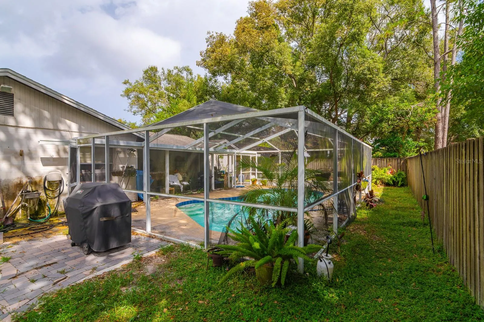 17645 MEADOWBRIDGE DR