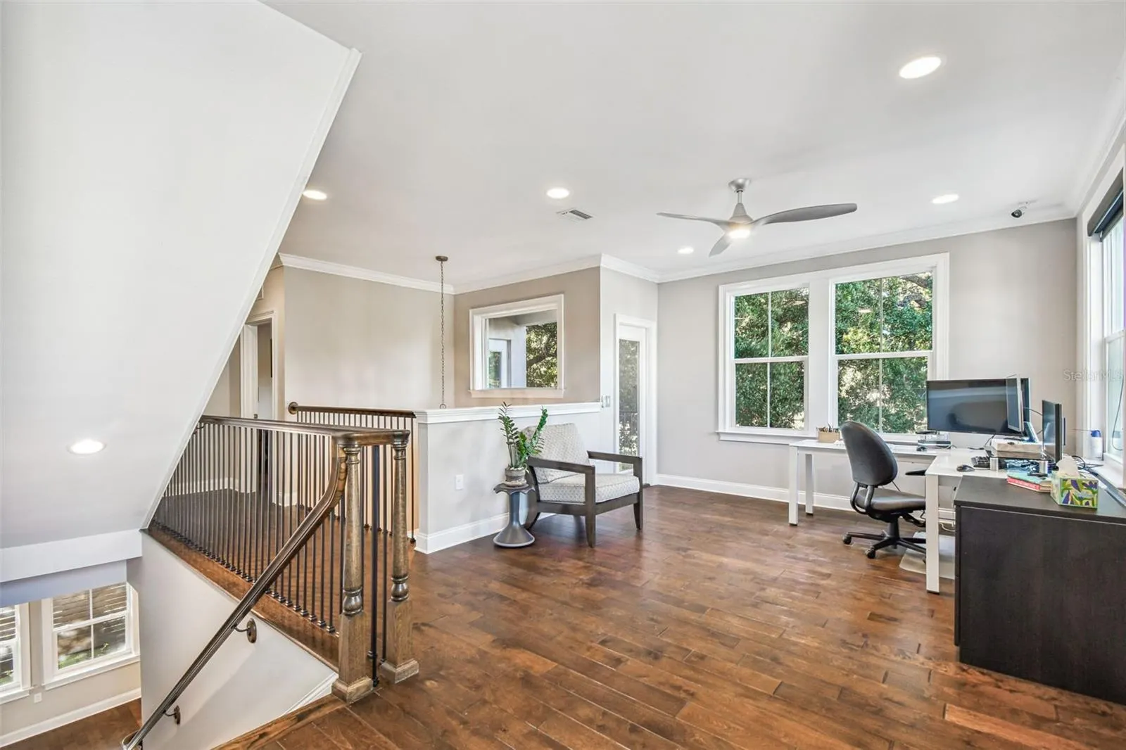 1408 W AZEELE ST