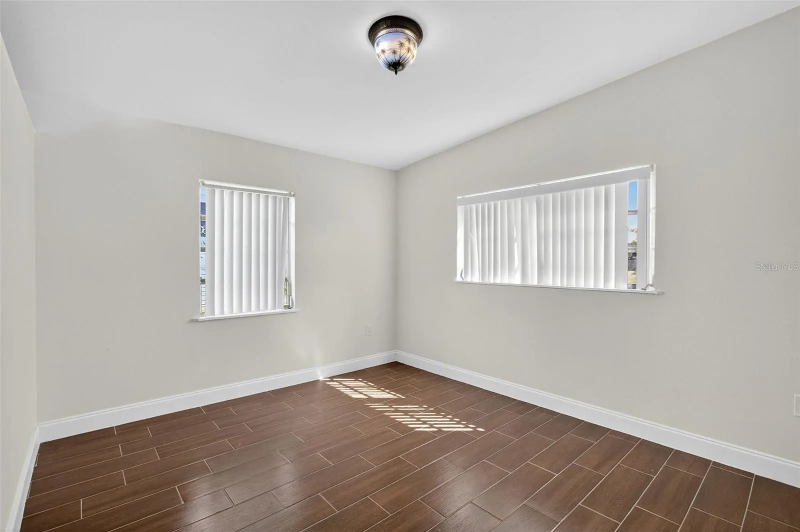 258 SEMINOLE BLVD NW