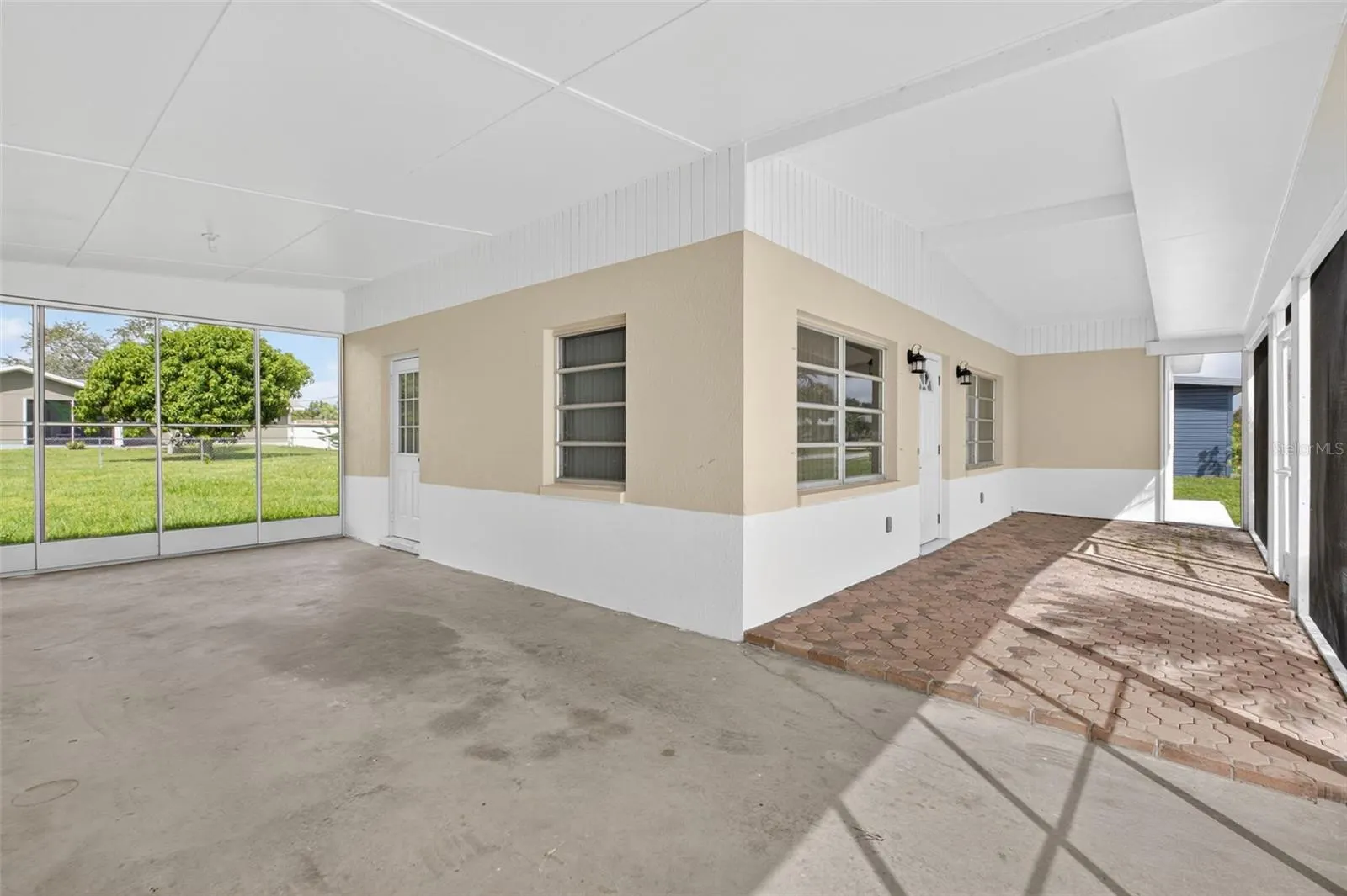 258 SEMINOLE BLVD NW