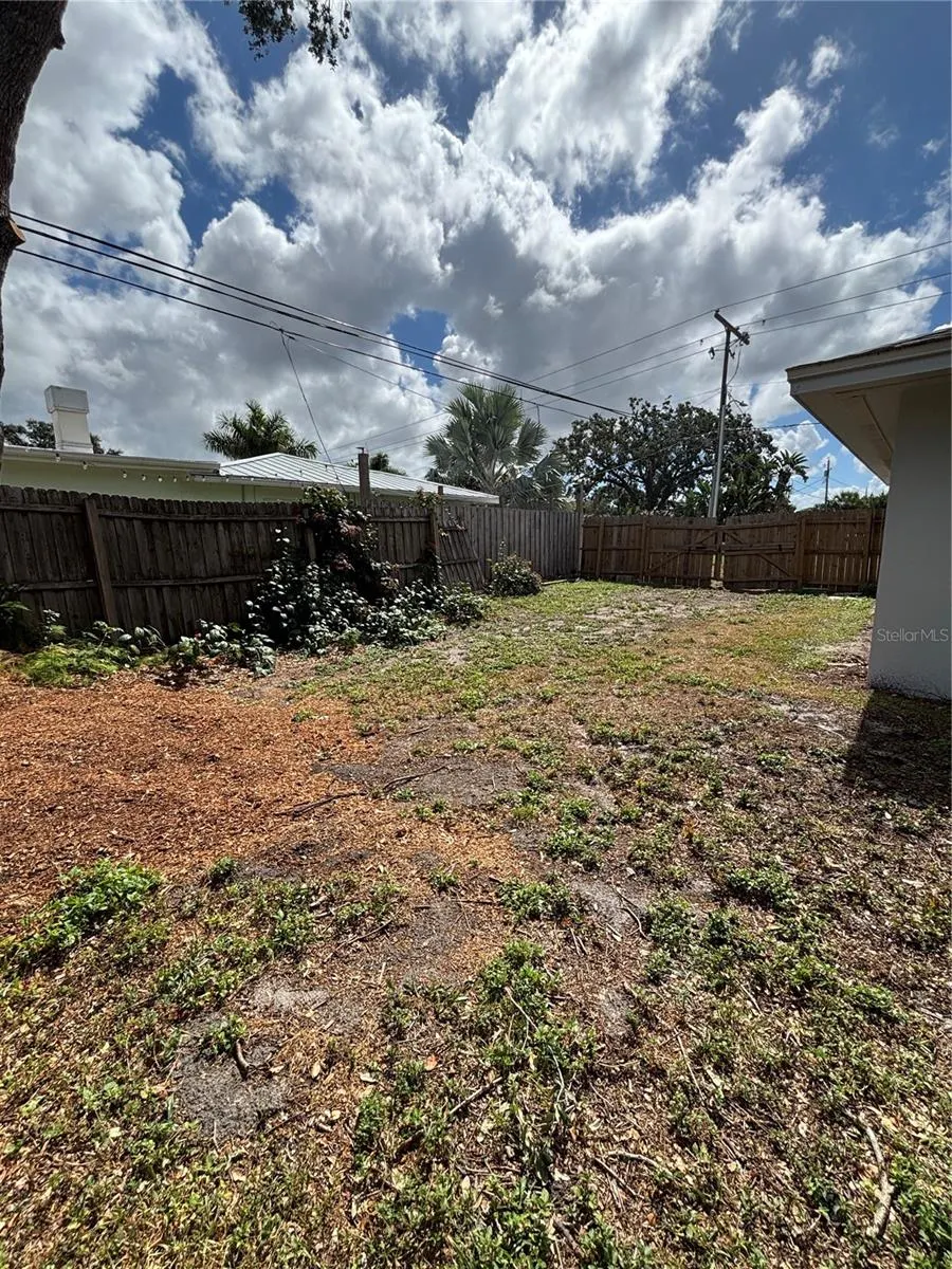 640 SAN SALVADOR DR