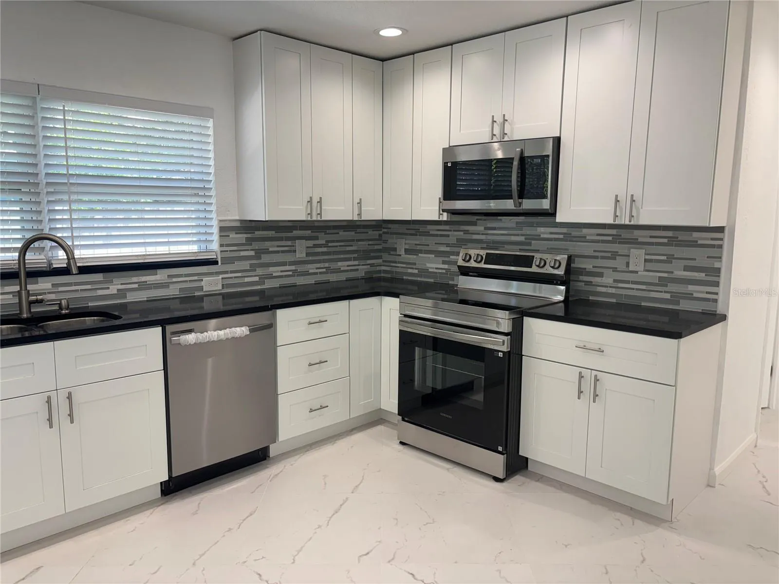 640 SAN SALVADOR DR