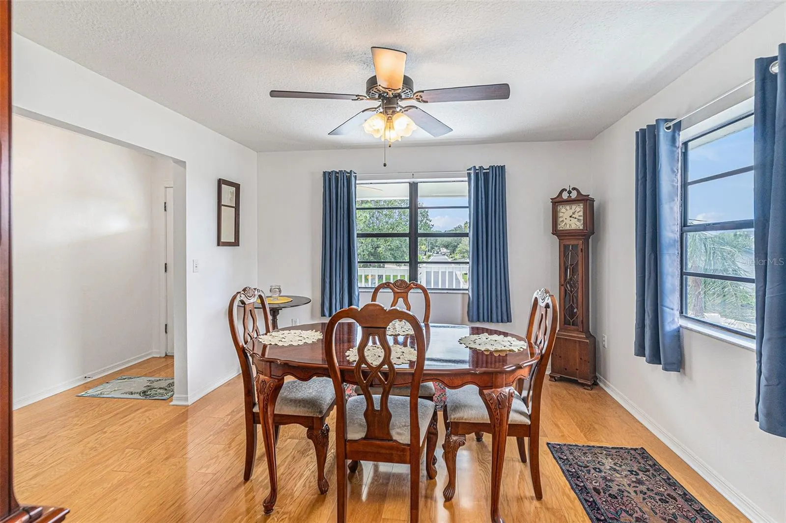 100 GULFWINDS DR W