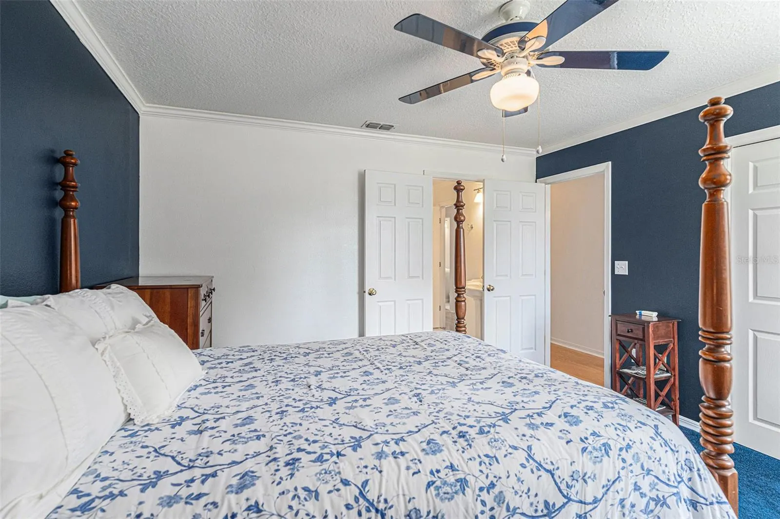 100 GULFWINDS DR W