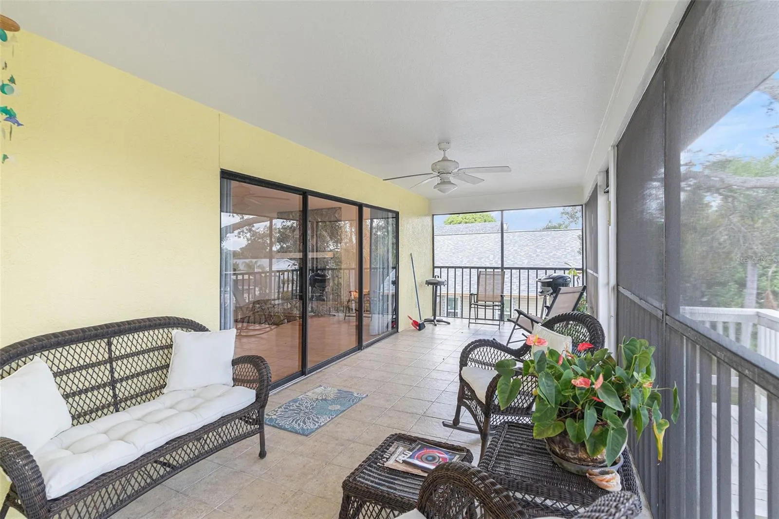 100 GULFWINDS DR W