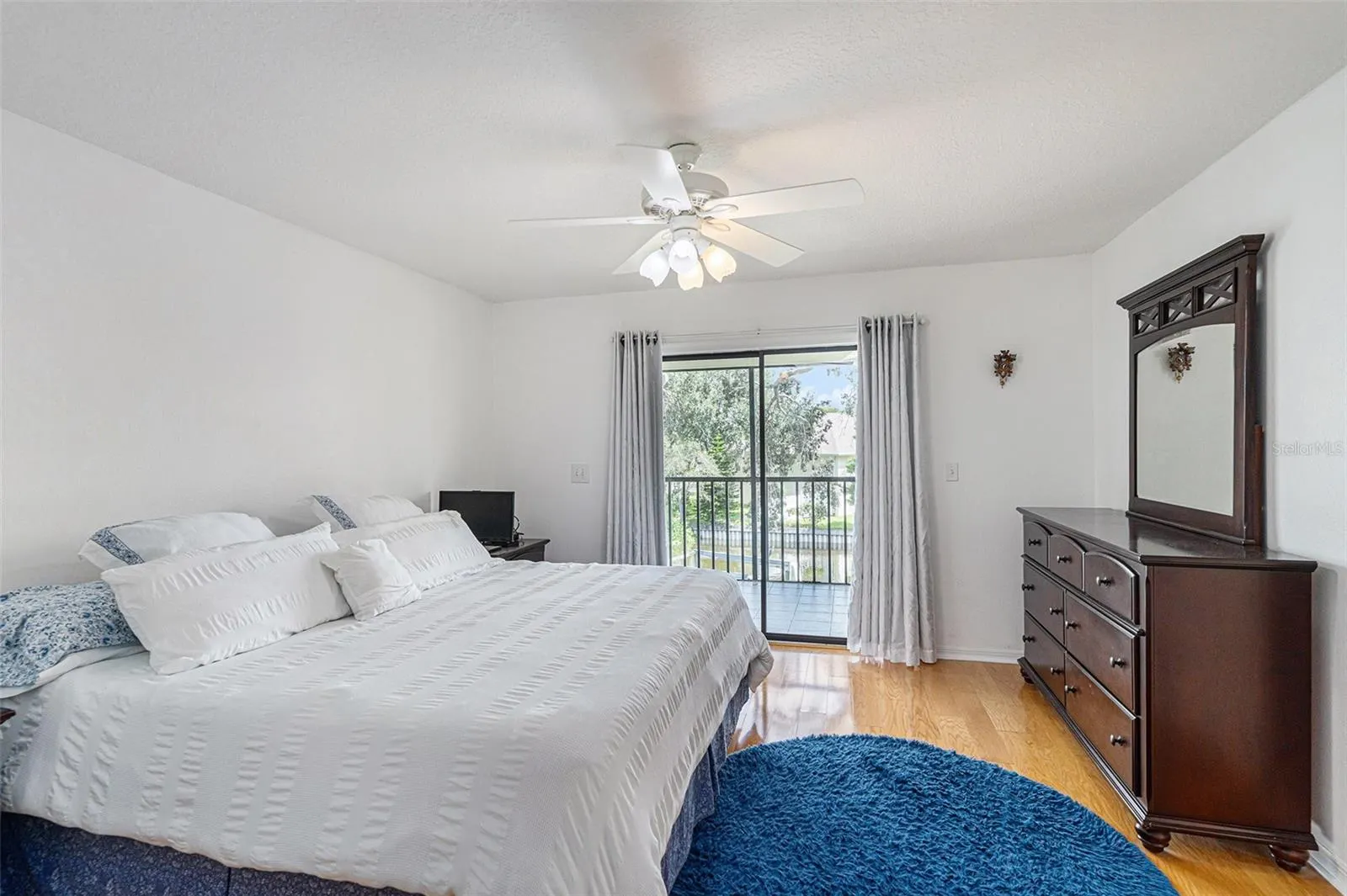 100 GULFWINDS DR W