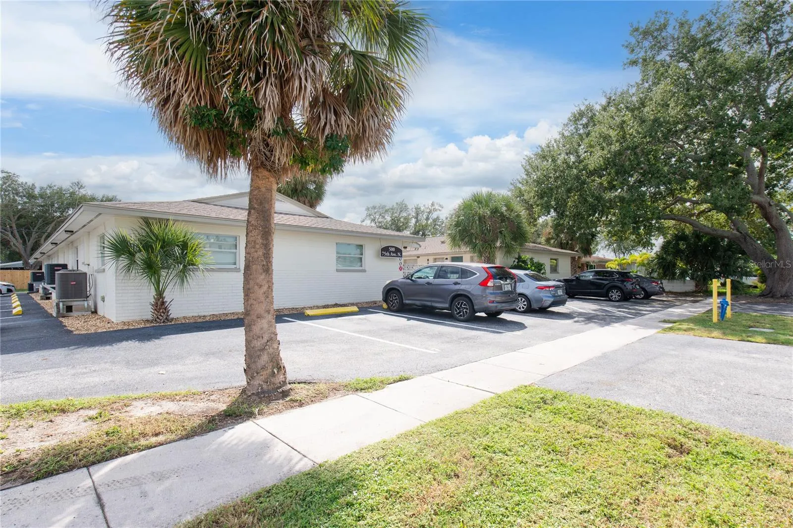 500 75TH AVE N