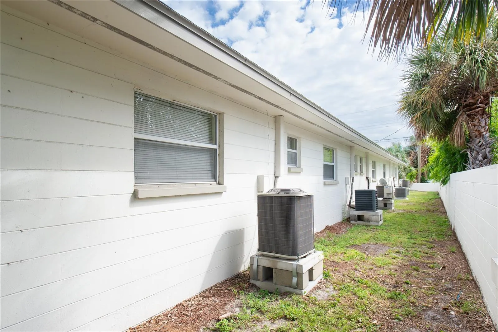 500 75TH AVE N
