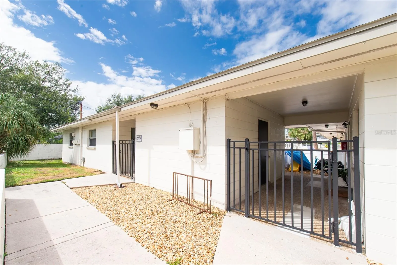500 75TH AVE N