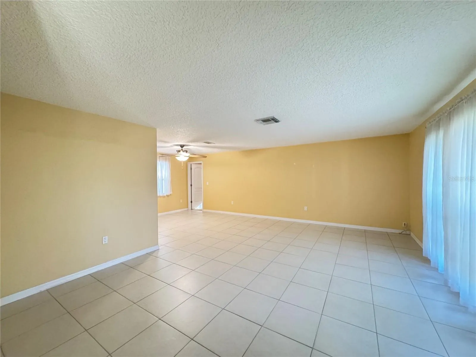 1330 SUNSET CT
