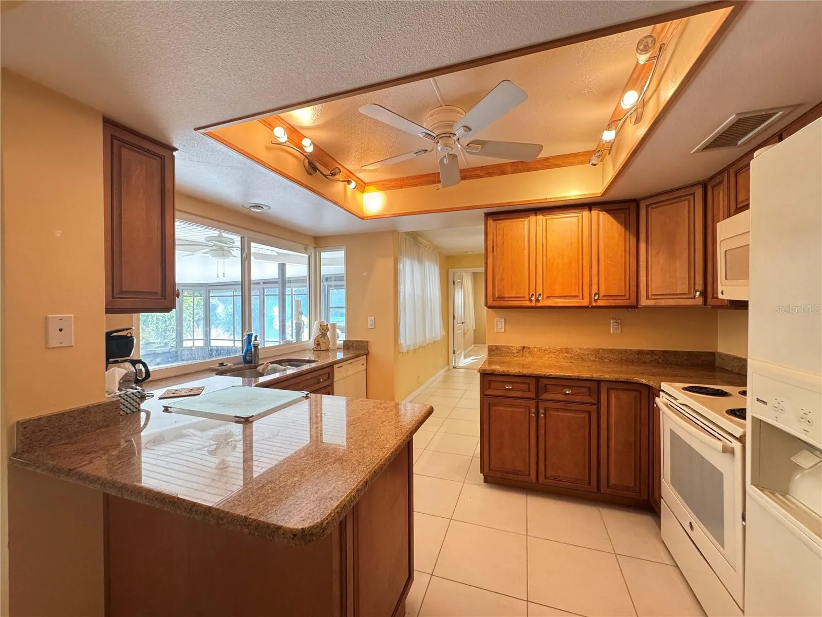1330 SUNSET CT