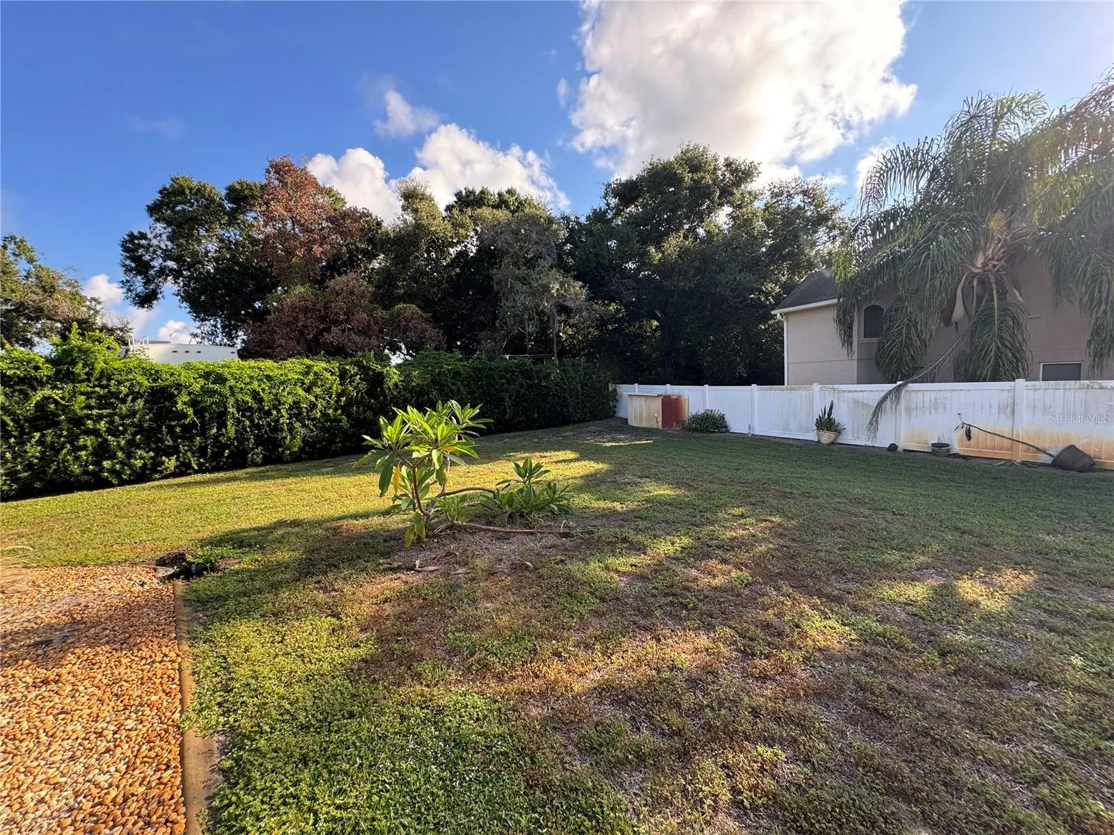 1330 SUNSET CT
