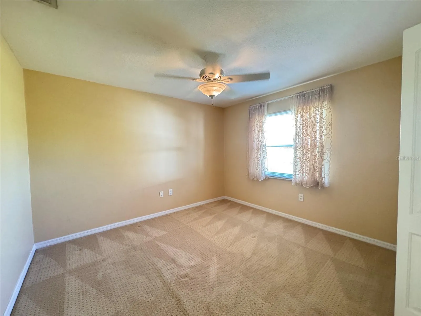 1330 SUNSET CT