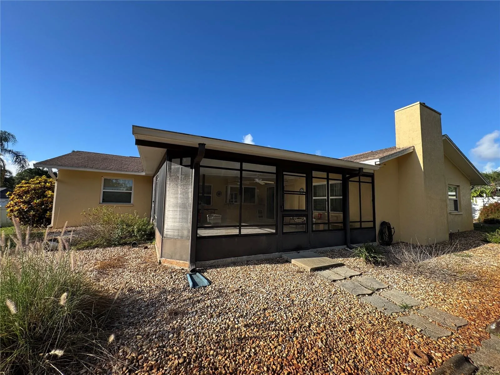 1330 SUNSET CT