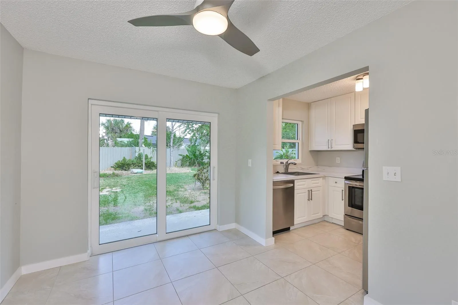 469 FLORIDA CIR N