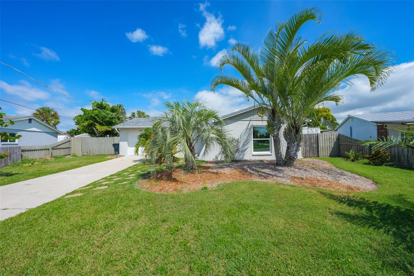 469 FLORIDA CIR N