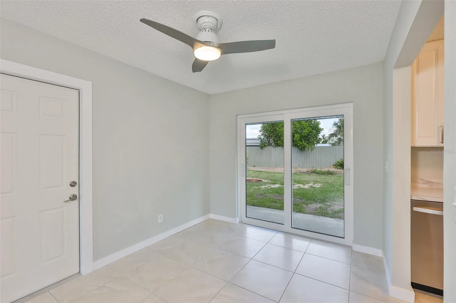 469 FLORIDA CIR N