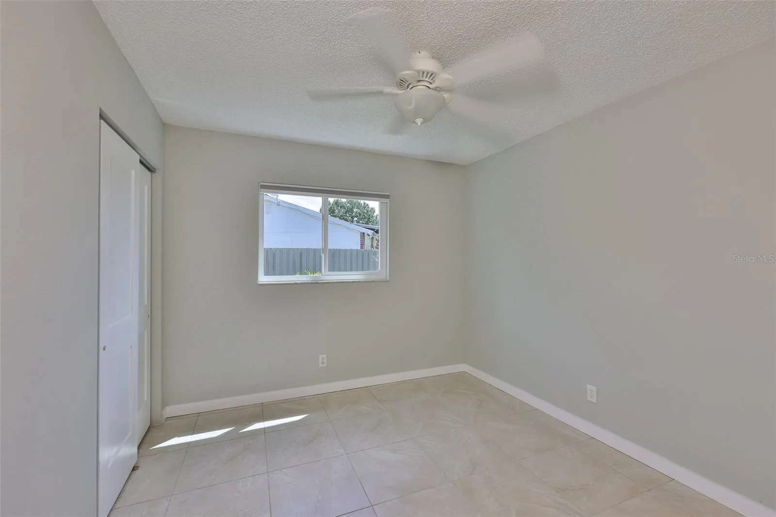 469 FLORIDA CIR N