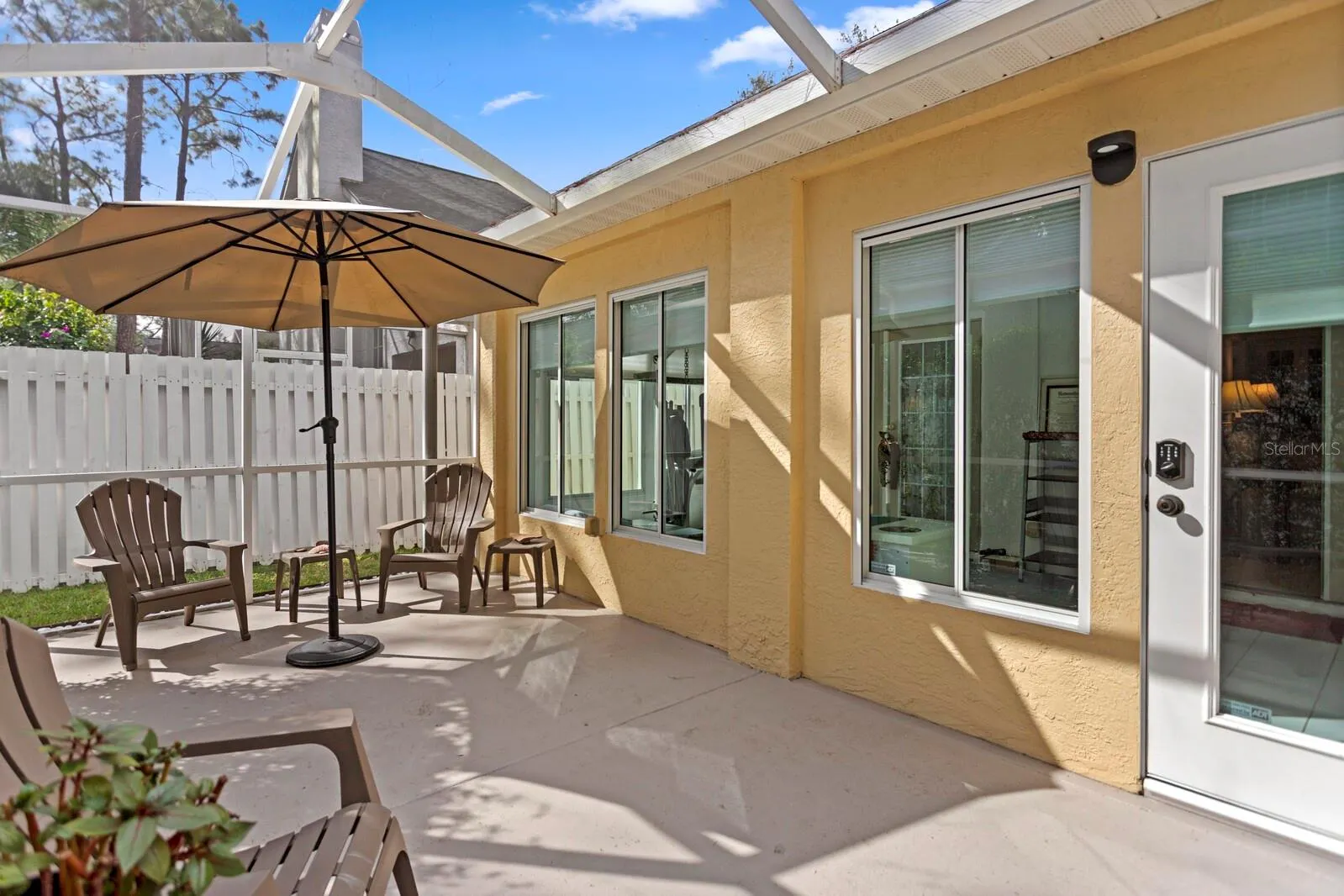 9415 OAK MEADOW CT