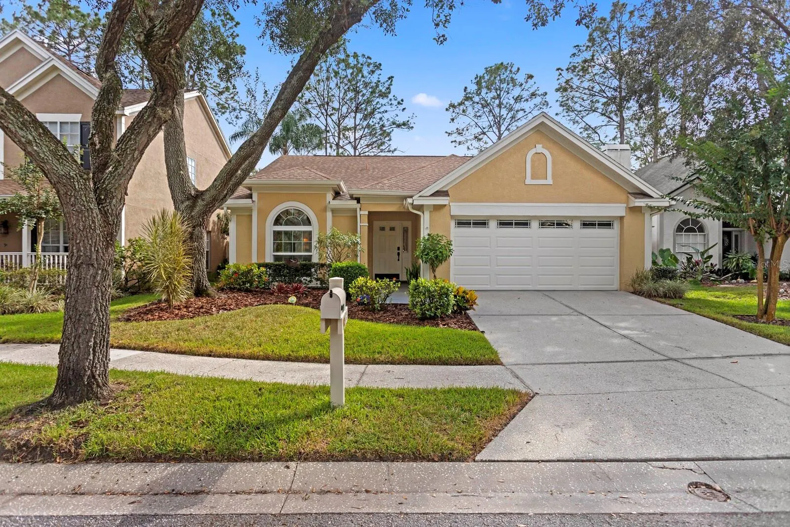 9415 OAK MEADOW CT