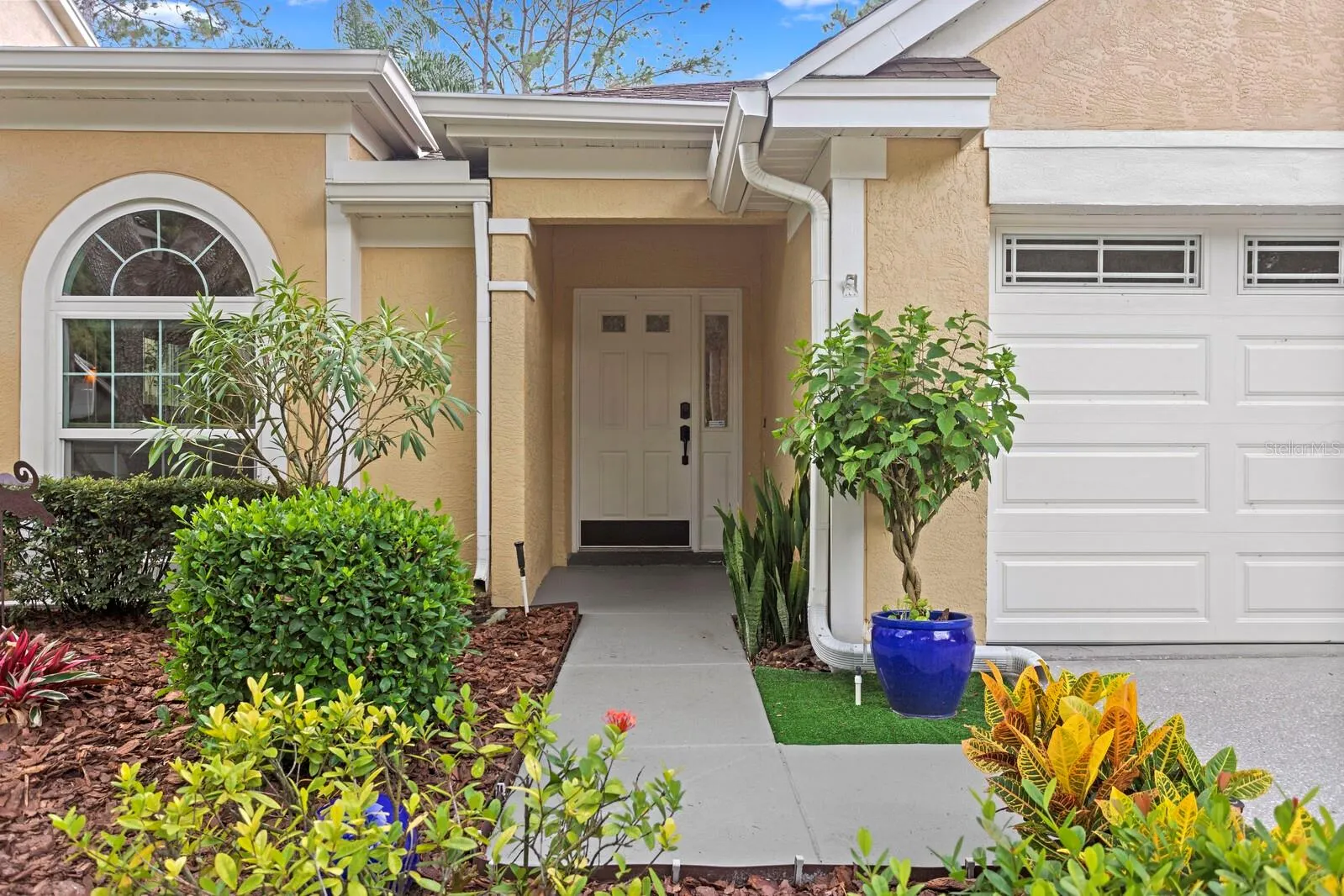 9415 OAK MEADOW CT