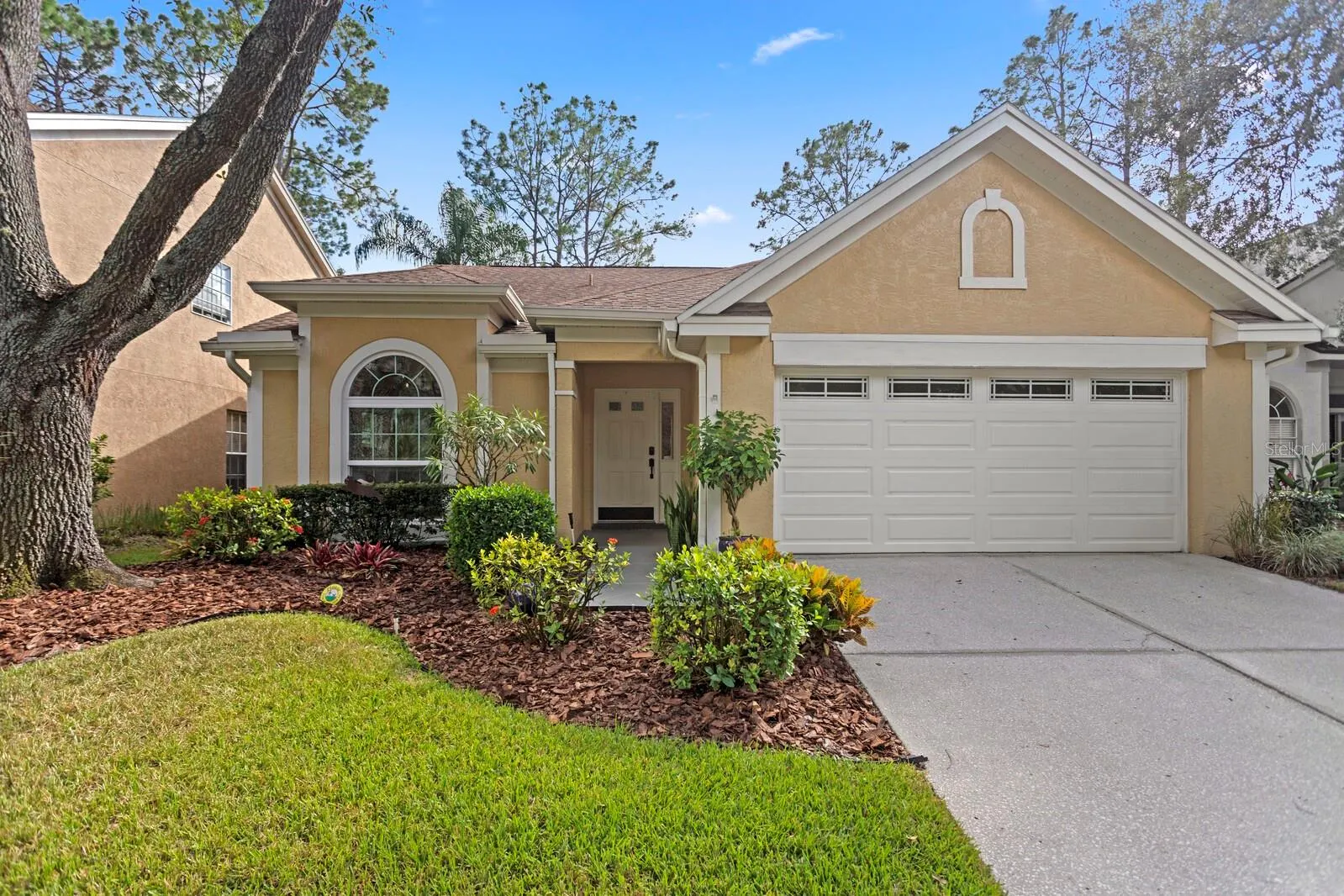 9415 OAK MEADOW CT