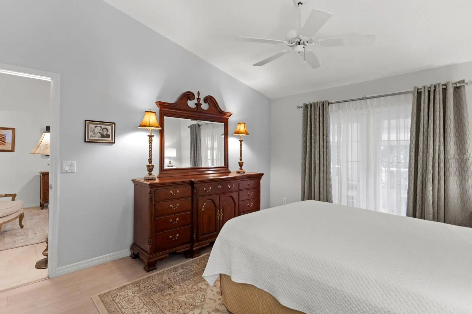 9415 OAK MEADOW CT
