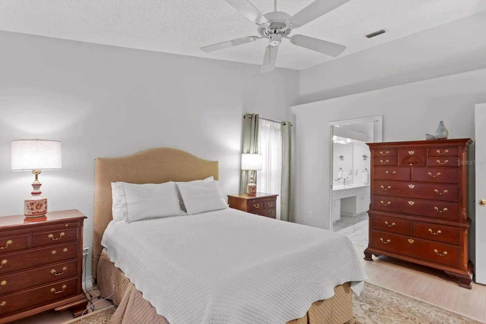 9415 OAK MEADOW CT