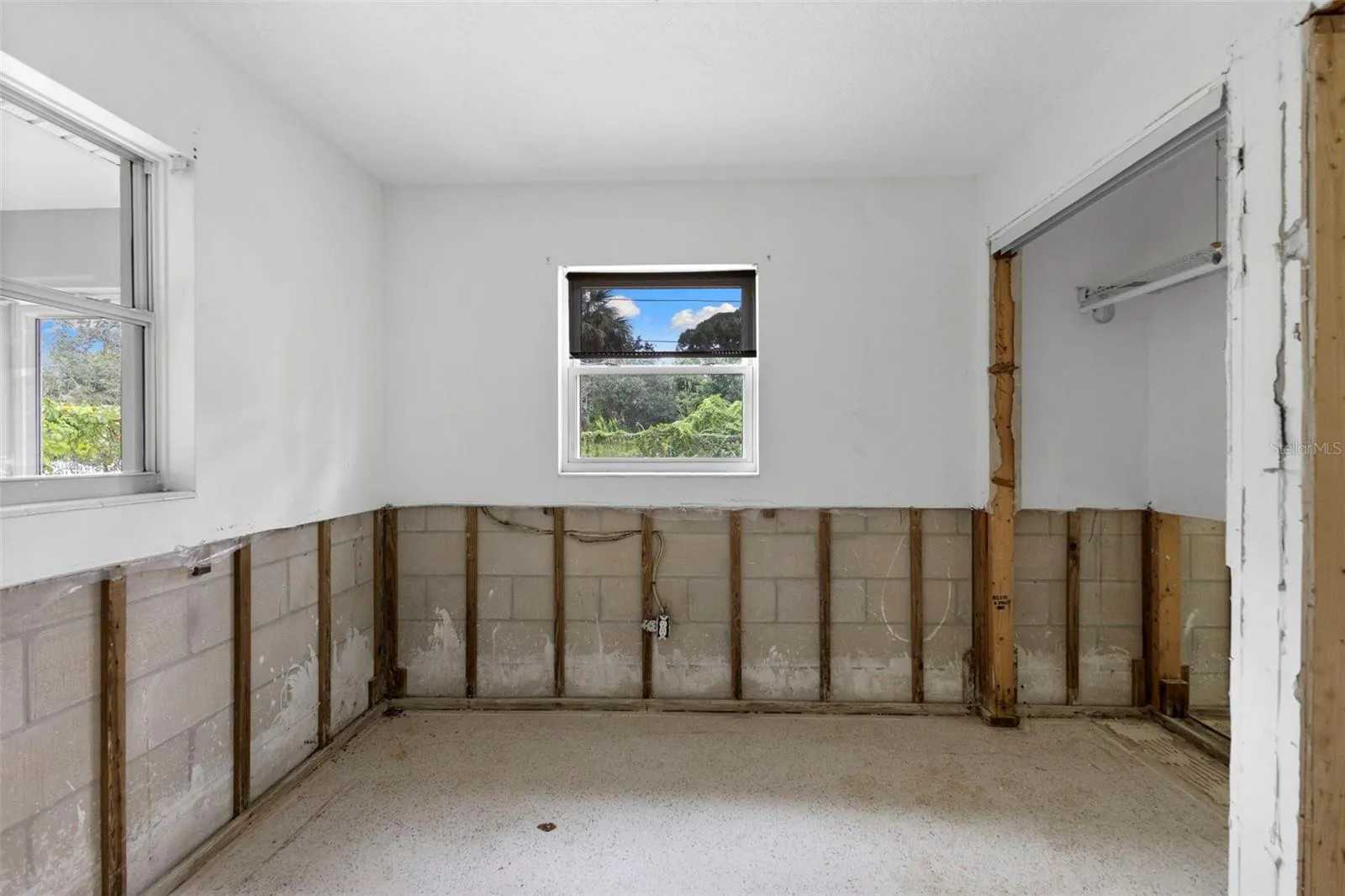 1889 SAN MATEO DR