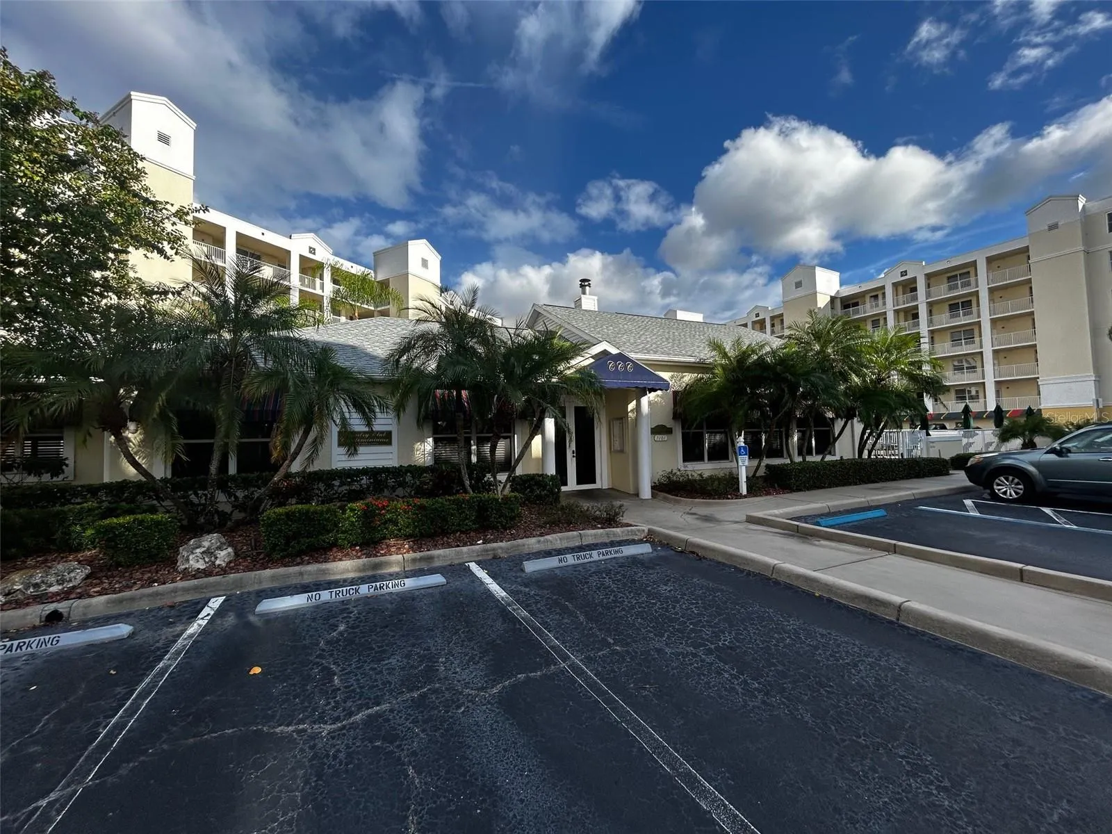 1200 COUNTRY CLUB DR #1101, #1101