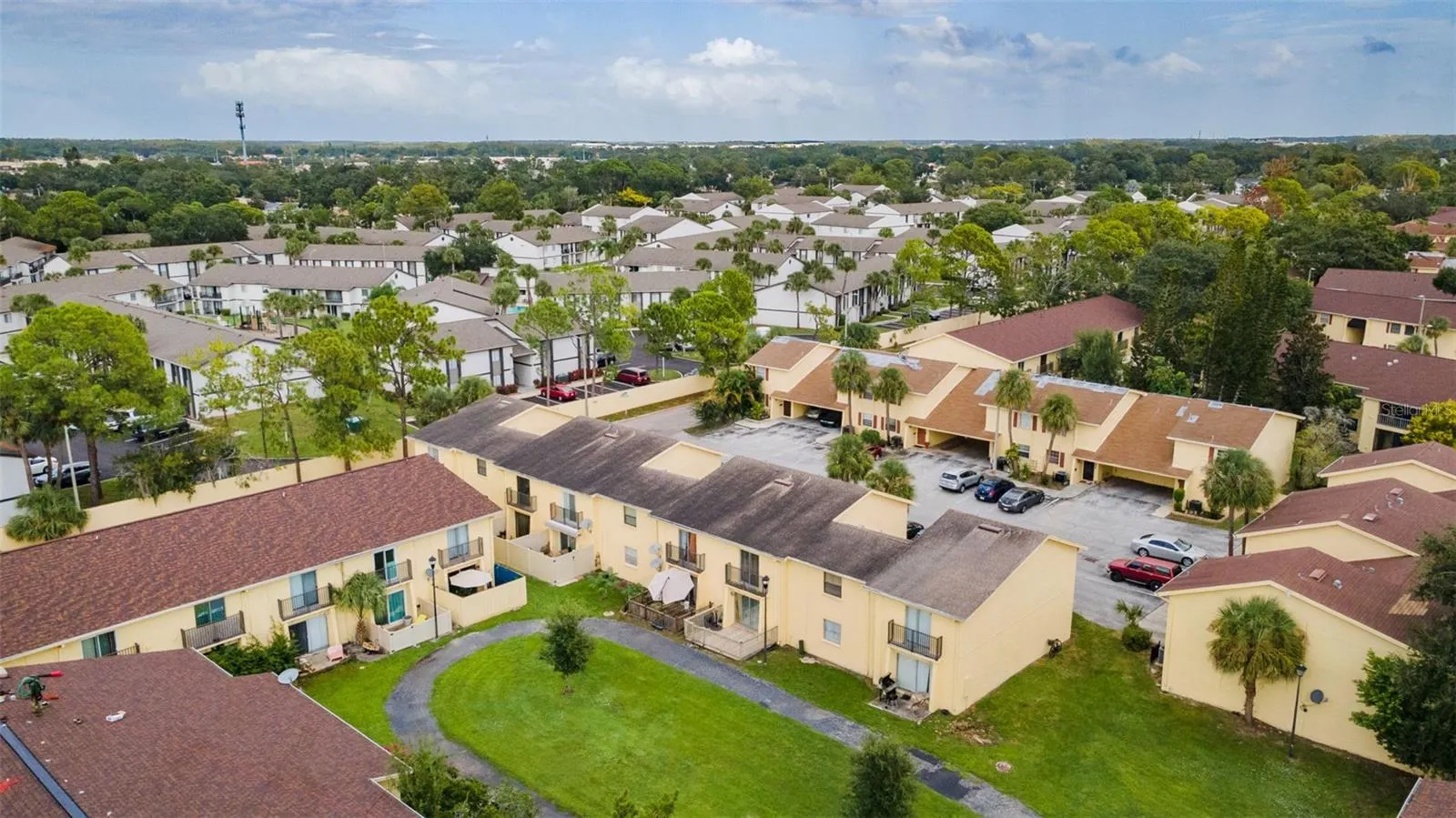 7616 LA MESITA CT