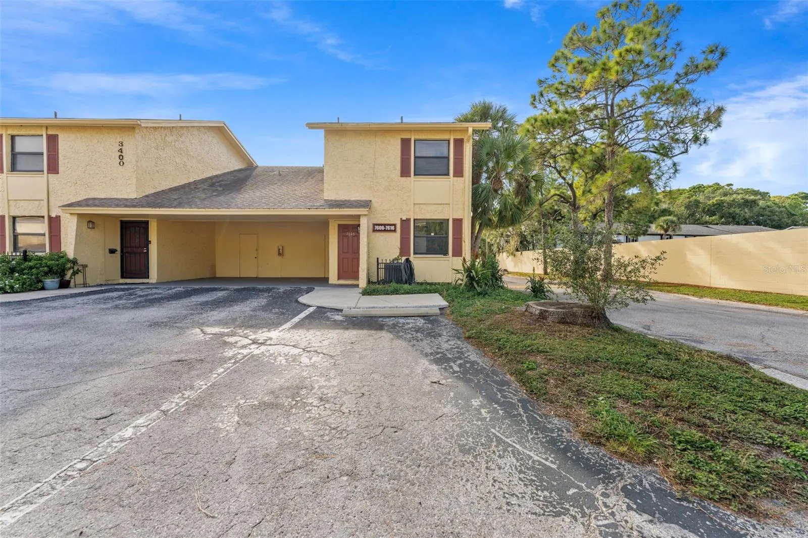7616 LA MESITA CT