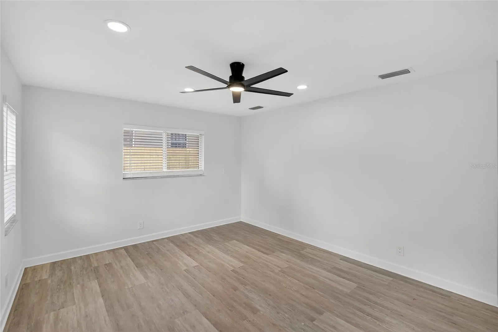 1140 LA SALLE ST