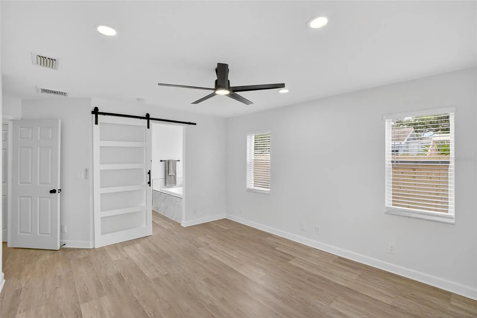1140 LA SALLE ST