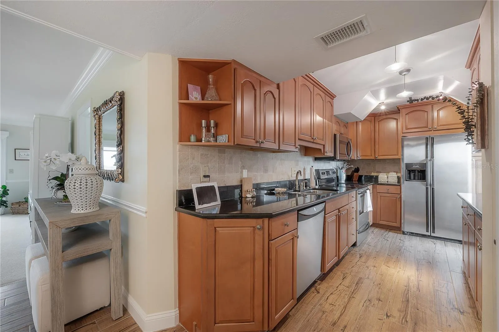 5020 BAYSHORE BLVD #702, #702
