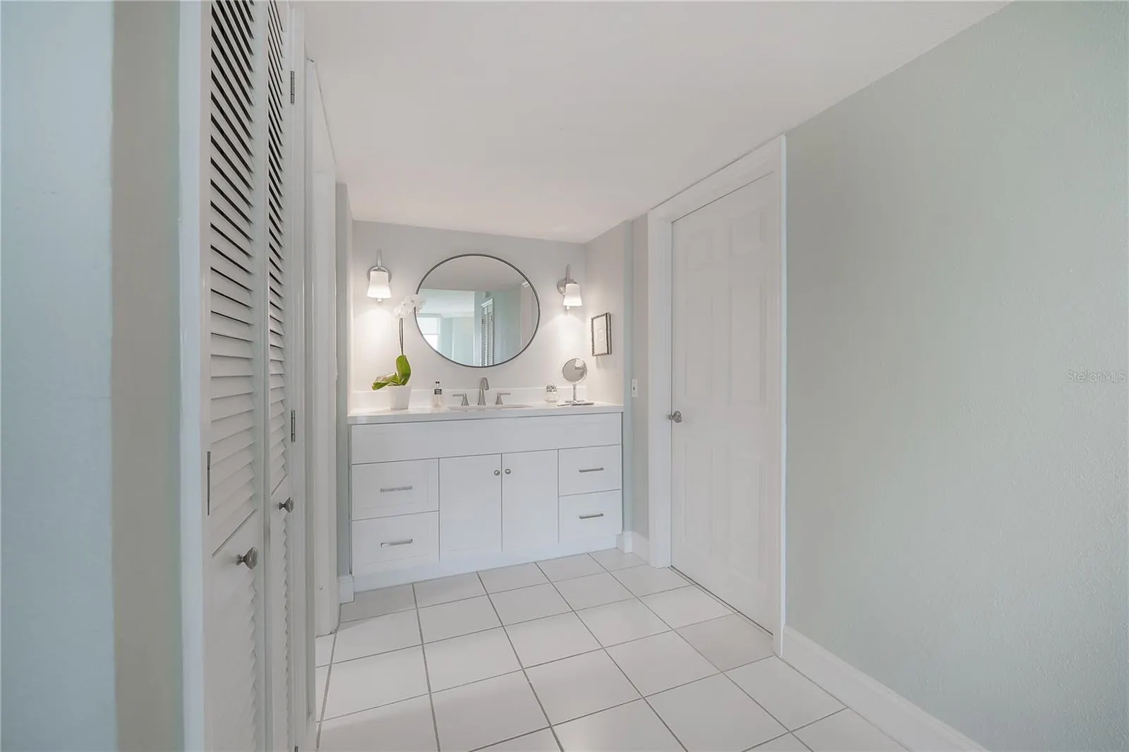 5020 BAYSHORE BLVD #702, #702