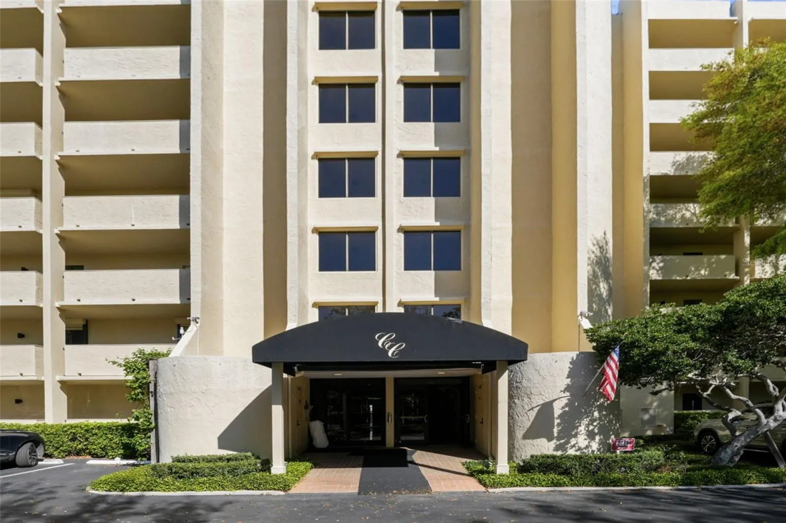 5020 BAYSHORE BLVD #702, #702