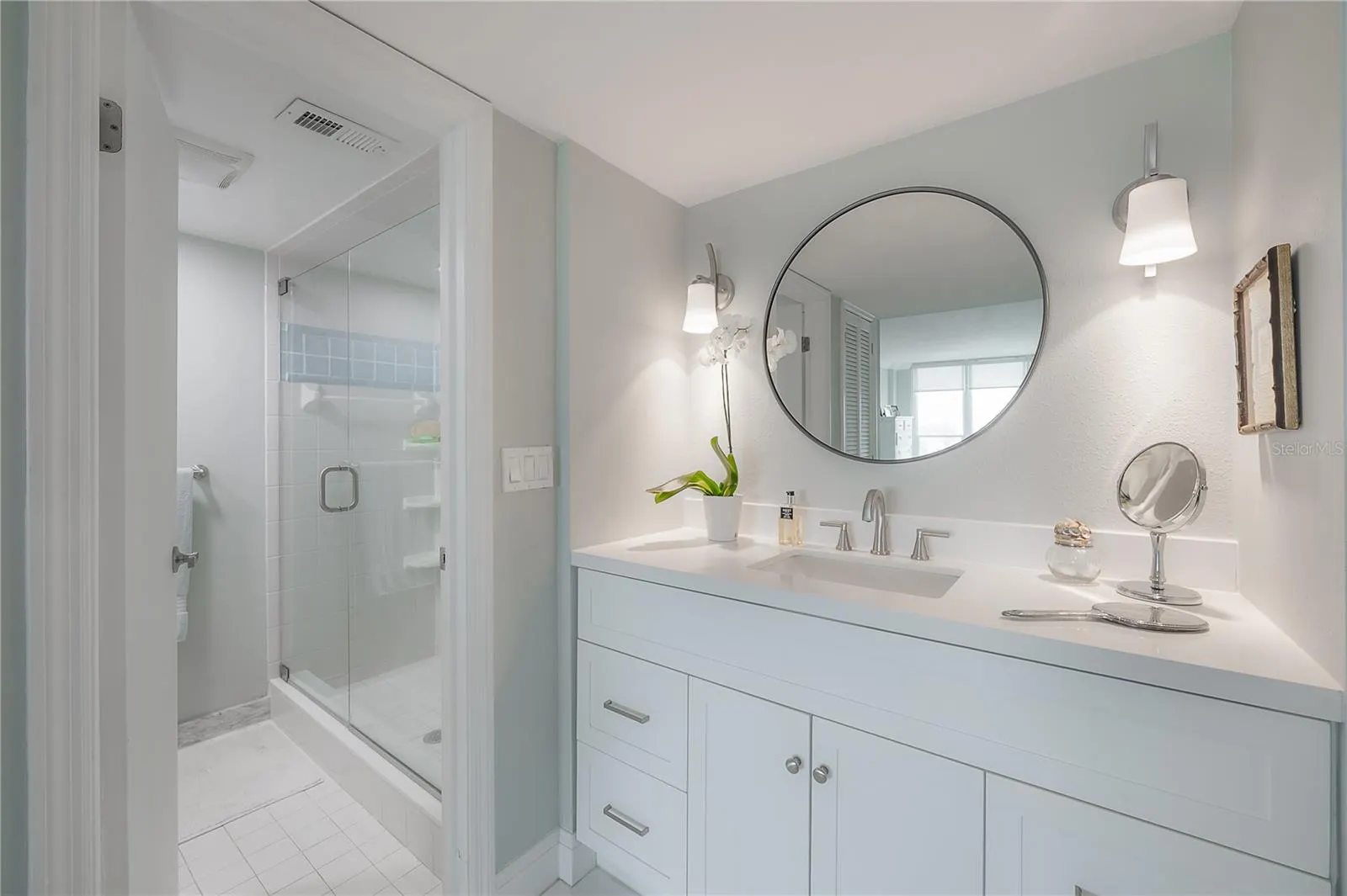 5020 BAYSHORE BLVD #702, #702