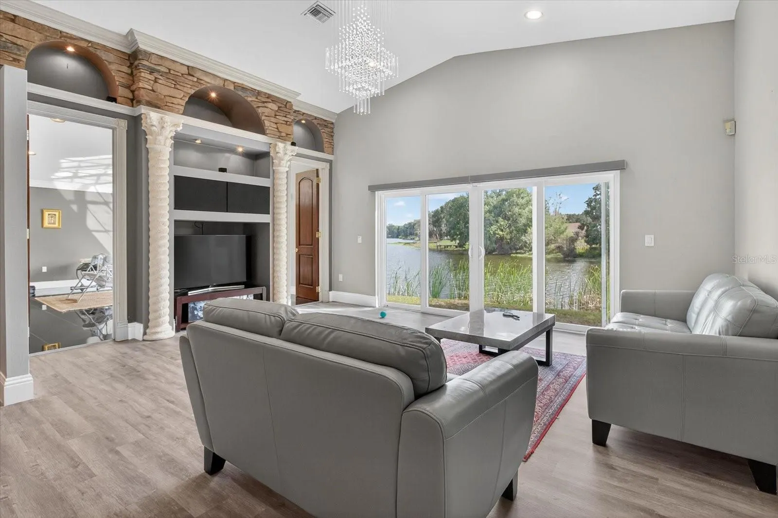 3238 CULLENDALE DR