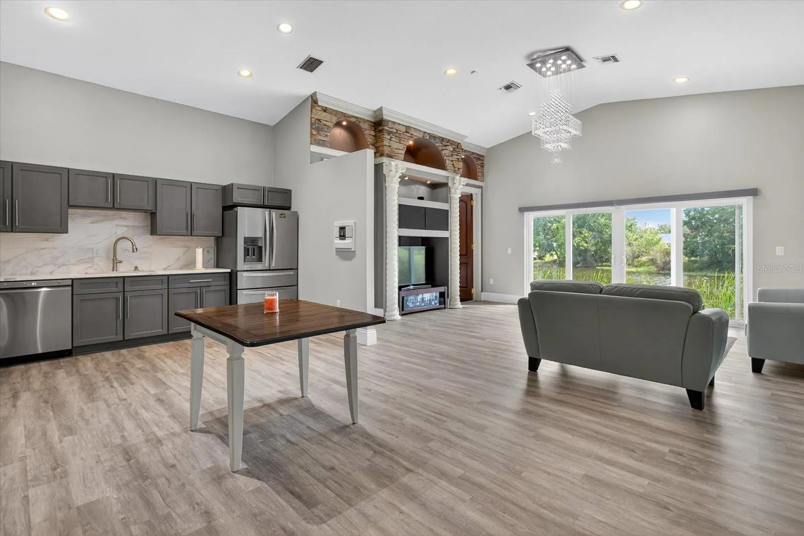 3238 CULLENDALE DR