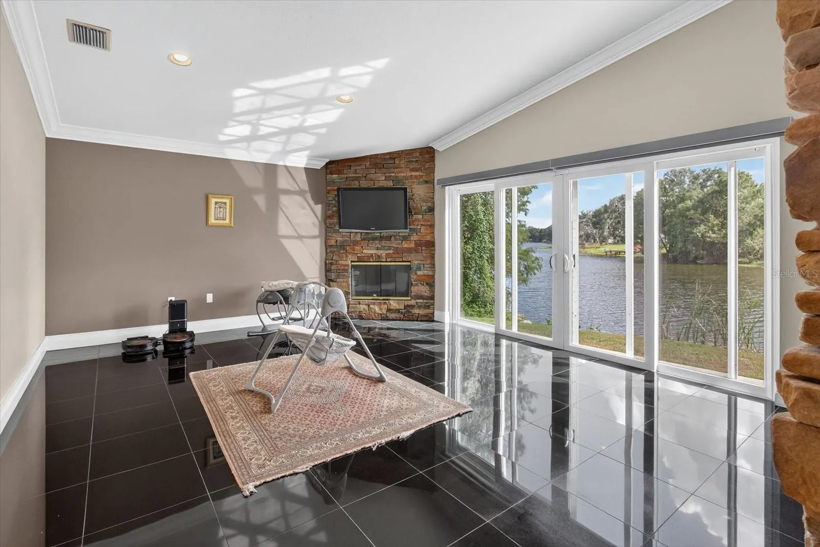 3238 CULLENDALE DR