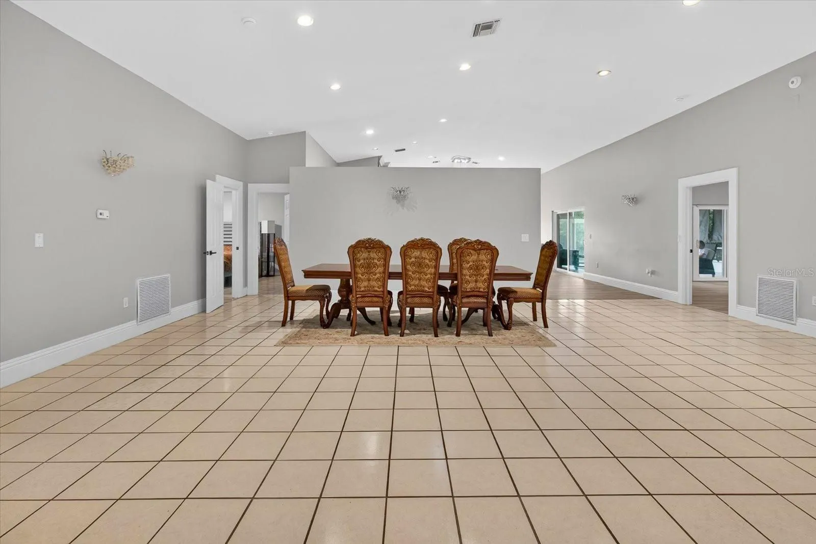 3238 CULLENDALE DR