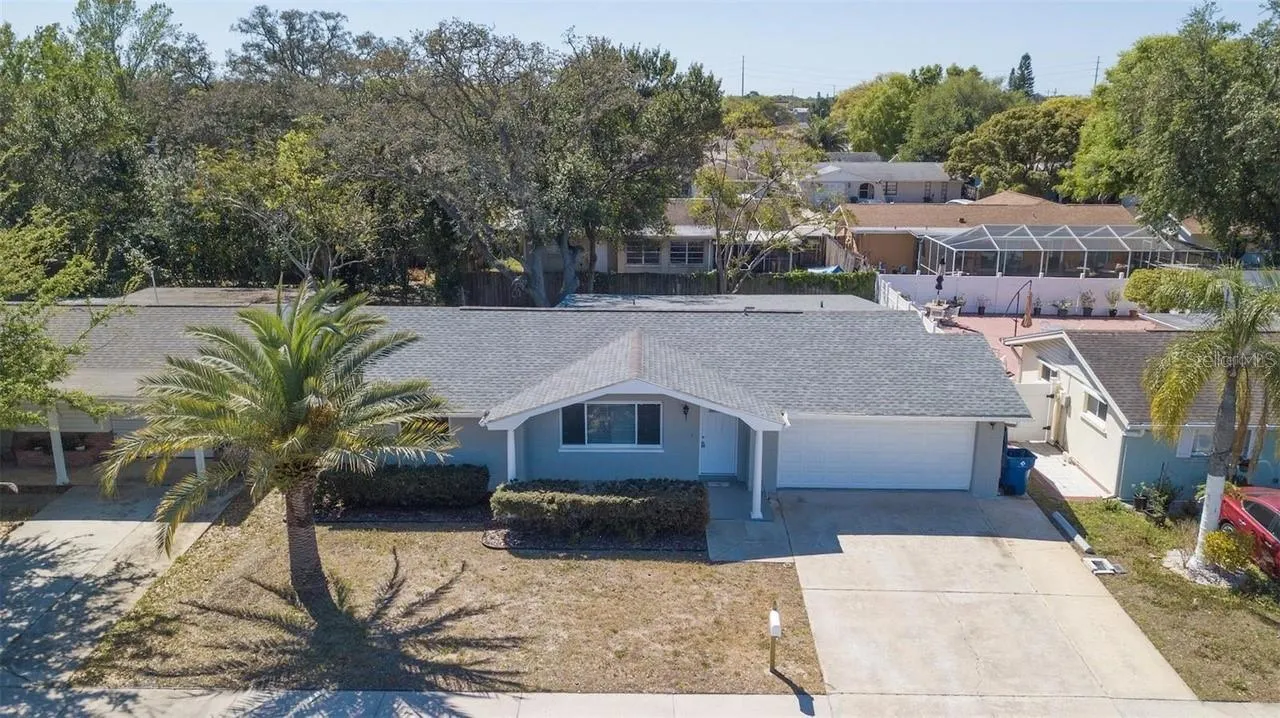 7144 FAIRFAX DR