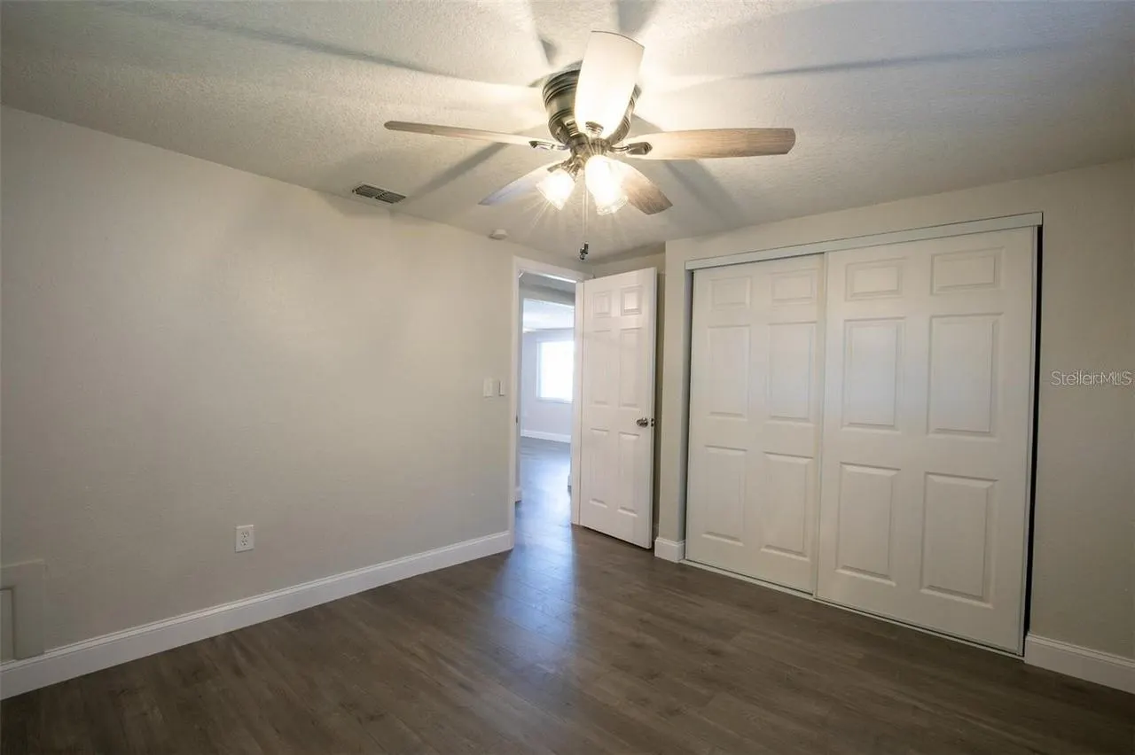 7144 FAIRFAX DR