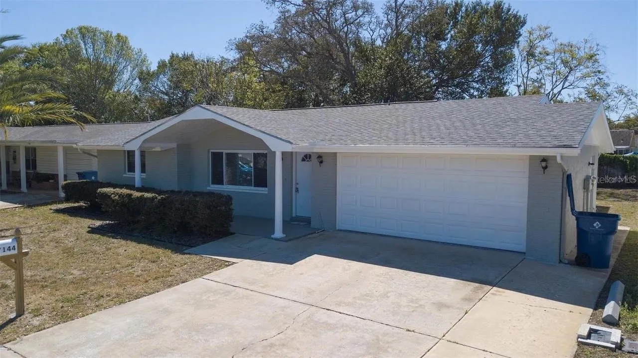 7144 FAIRFAX DR