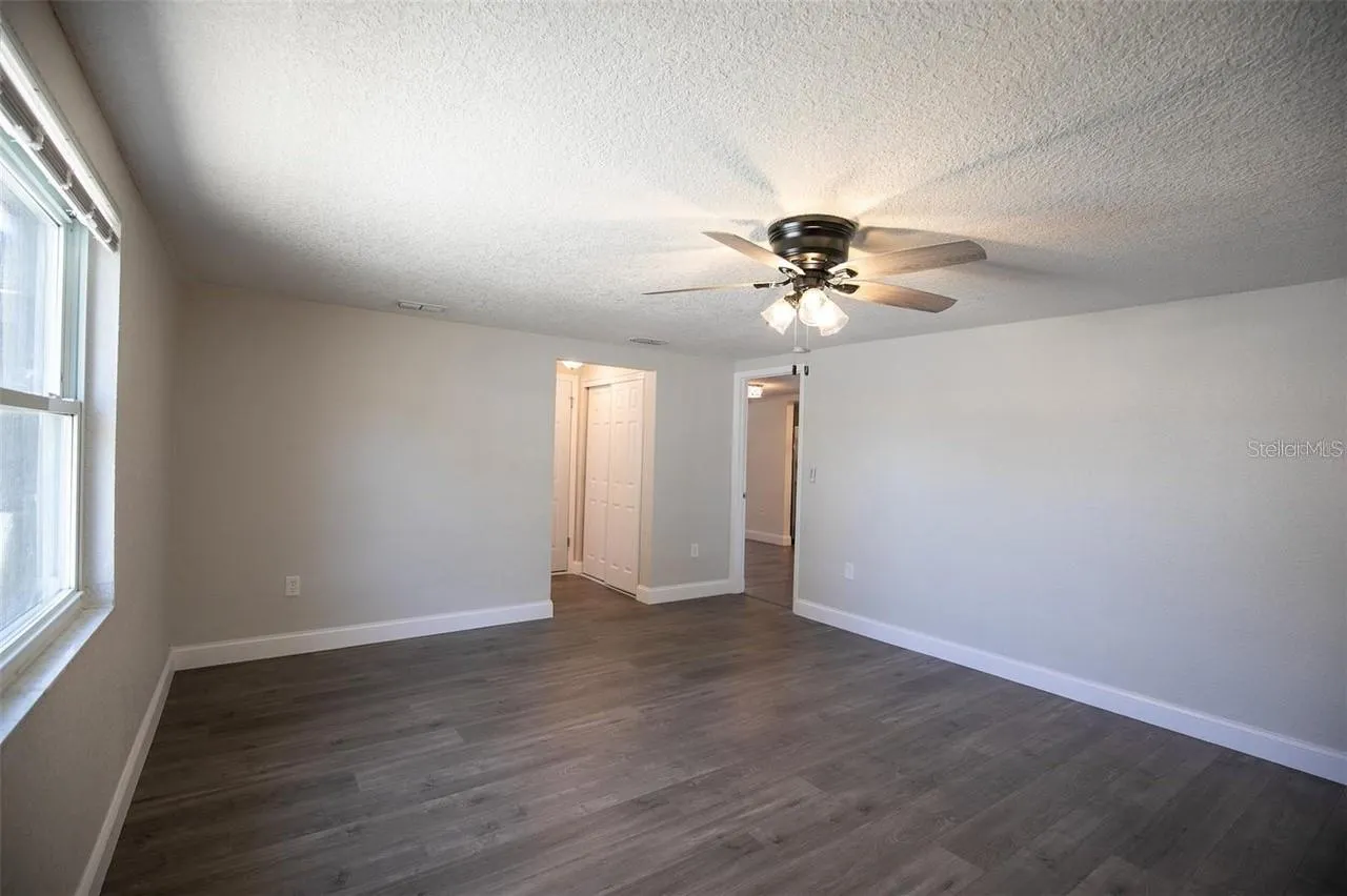 7144 FAIRFAX DR
