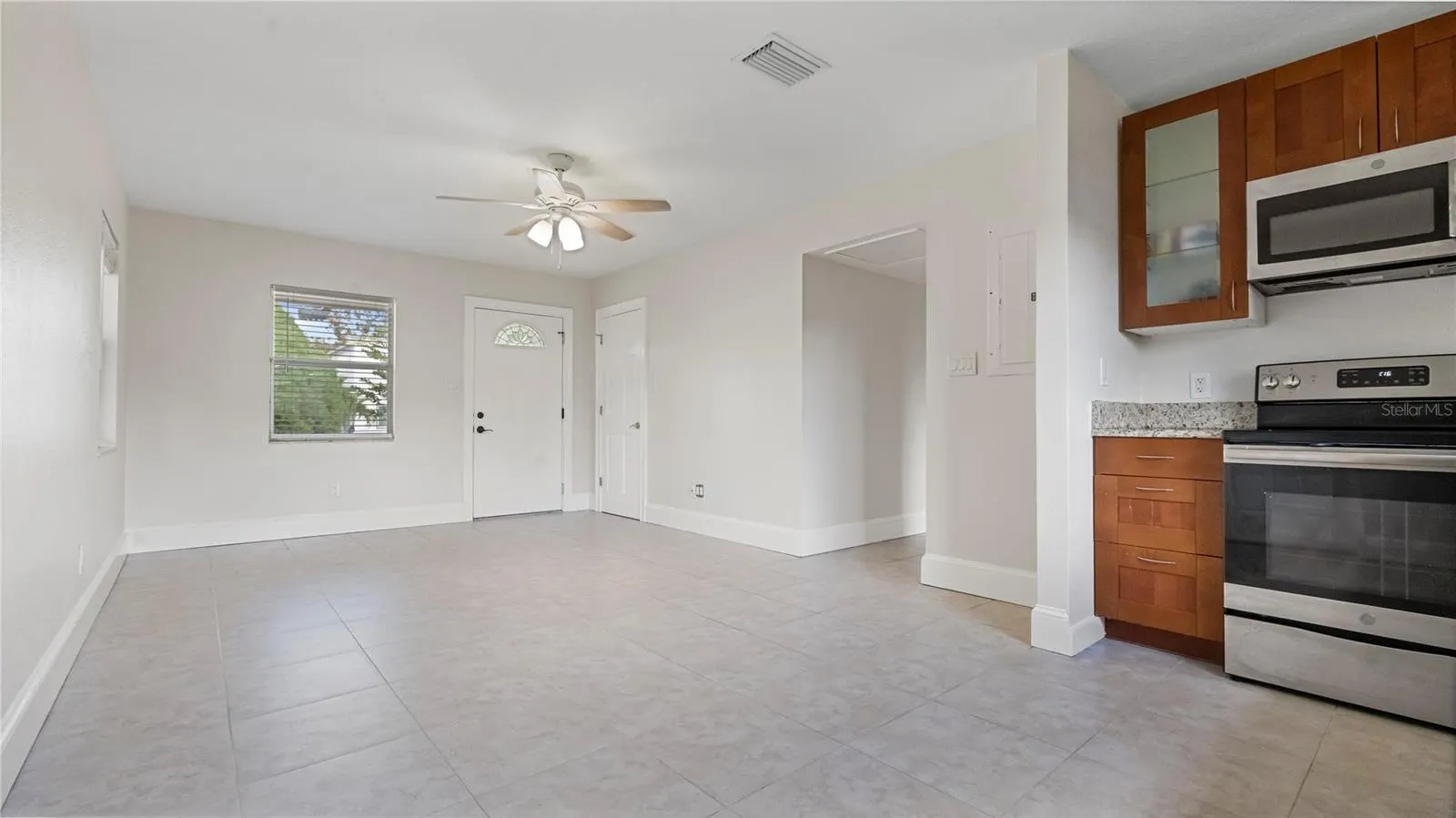3202 W ROGERS AVE