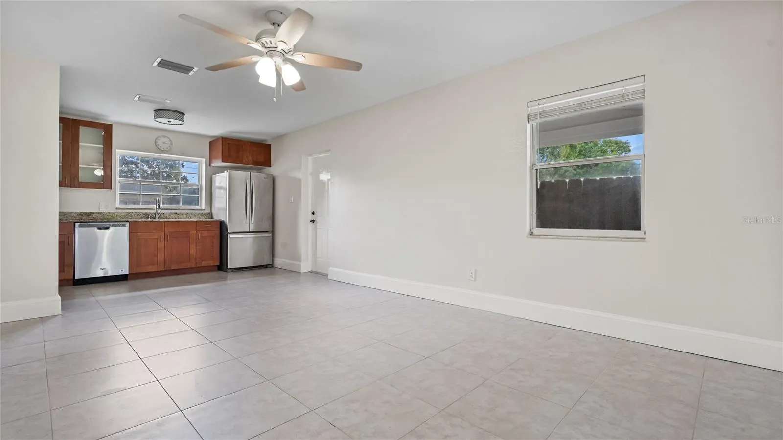 3202 W ROGERS AVE