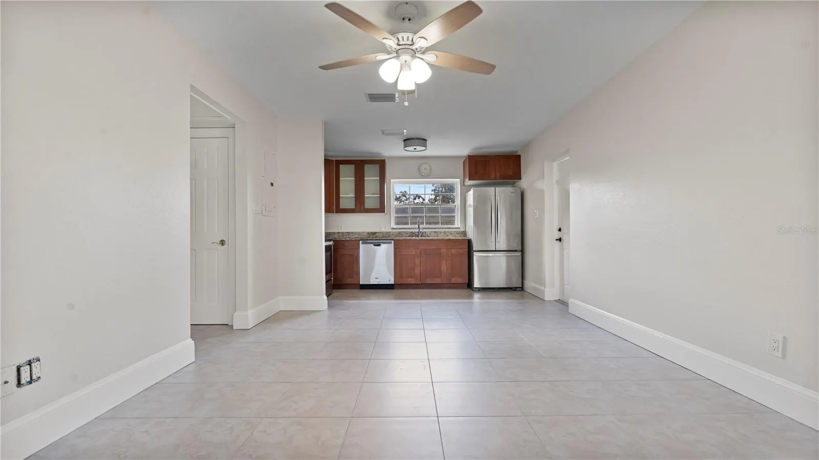 3202 W ROGERS AVE