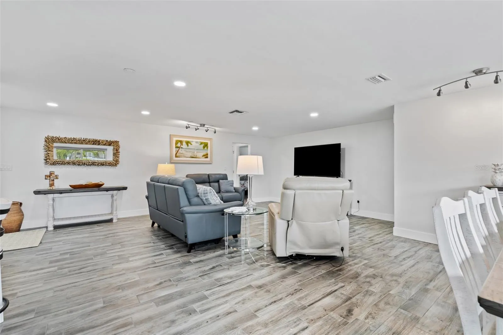 380 CORONADO DR